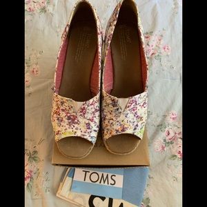 Women's Toms Print Splatter Wedge